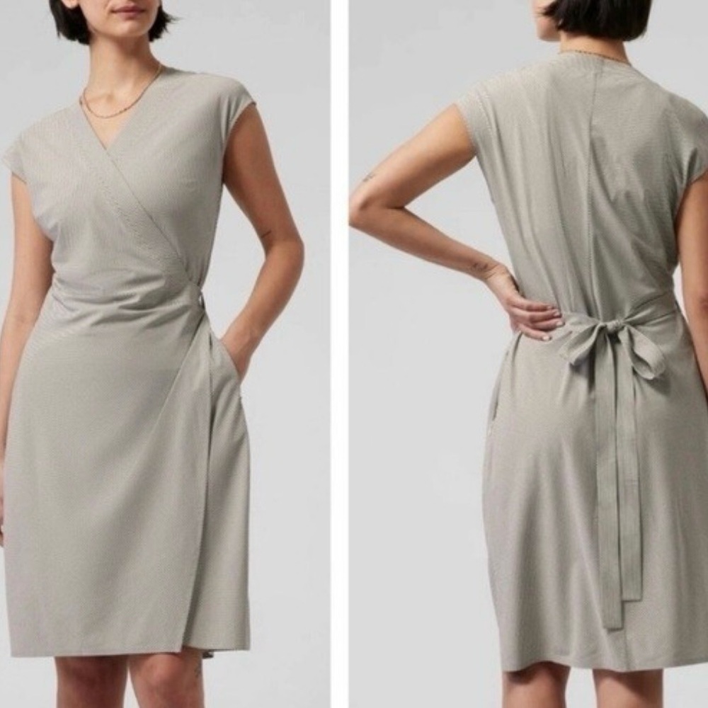 Athleta Short Sleeve Striped Newport Wrap Dress in White, Size XL, NWT
